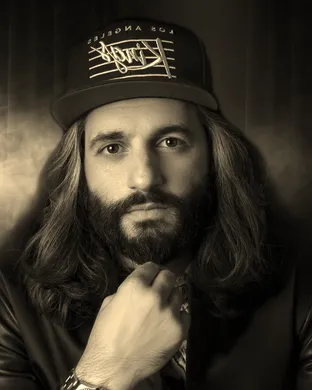 Amir K Irvine