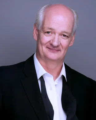 Colin Mochrie Irvine