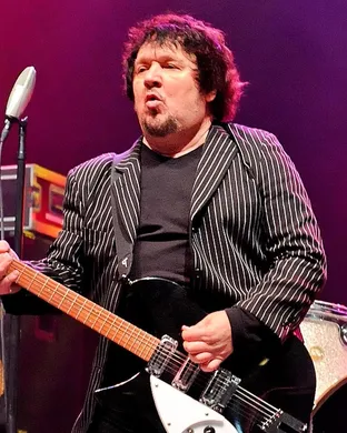 The Romantics Long Beach